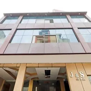 O Jas Near Star Mall Hotel