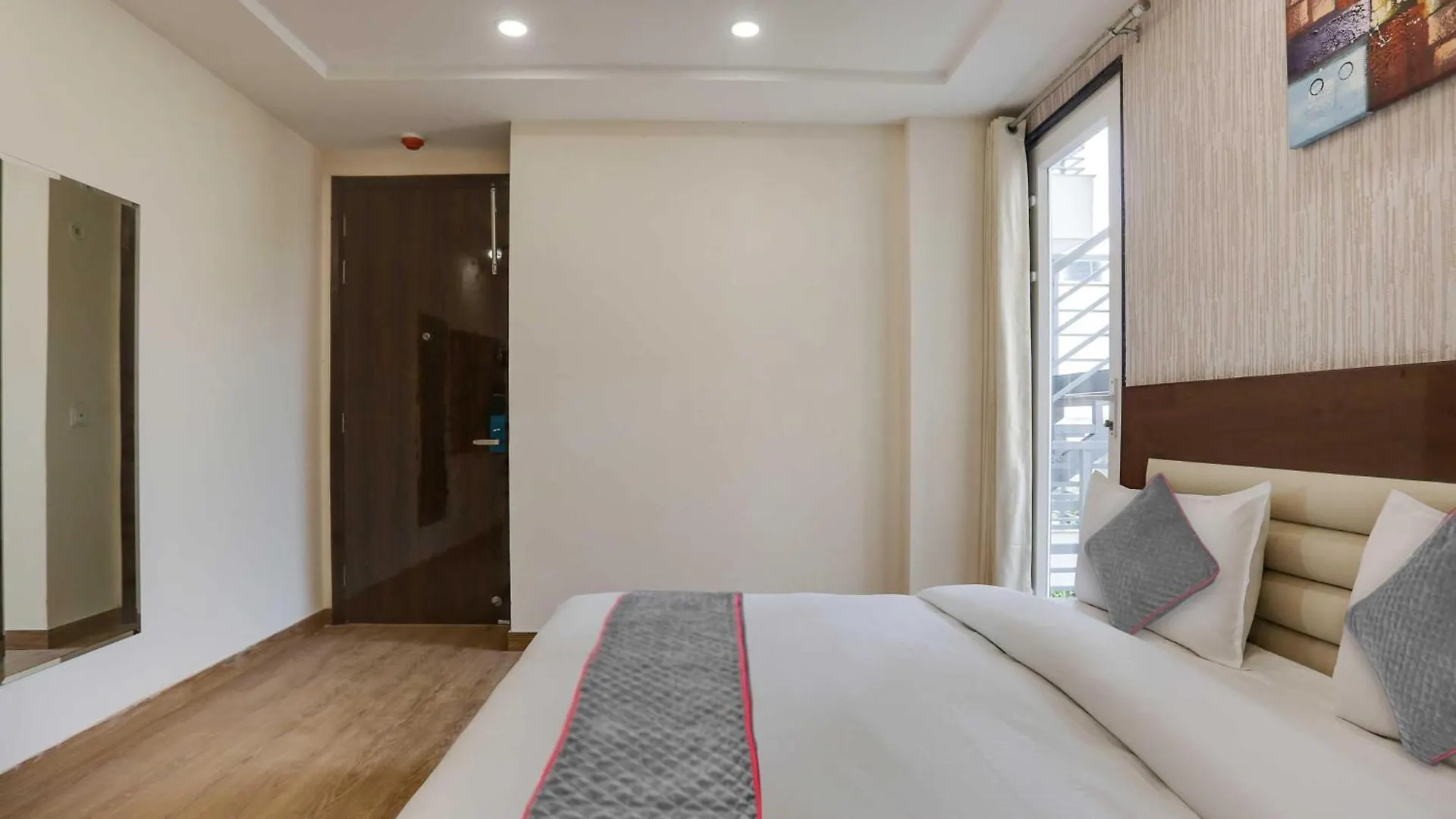 Hotel Townhouse The Adore Inn Gurgaon