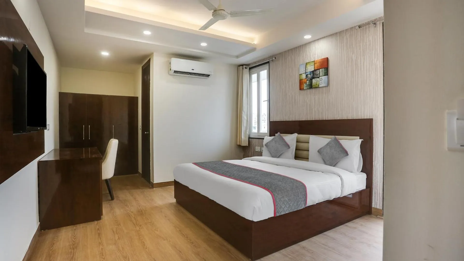 Townhouse The Adore Inn Gurgaon 3*,
