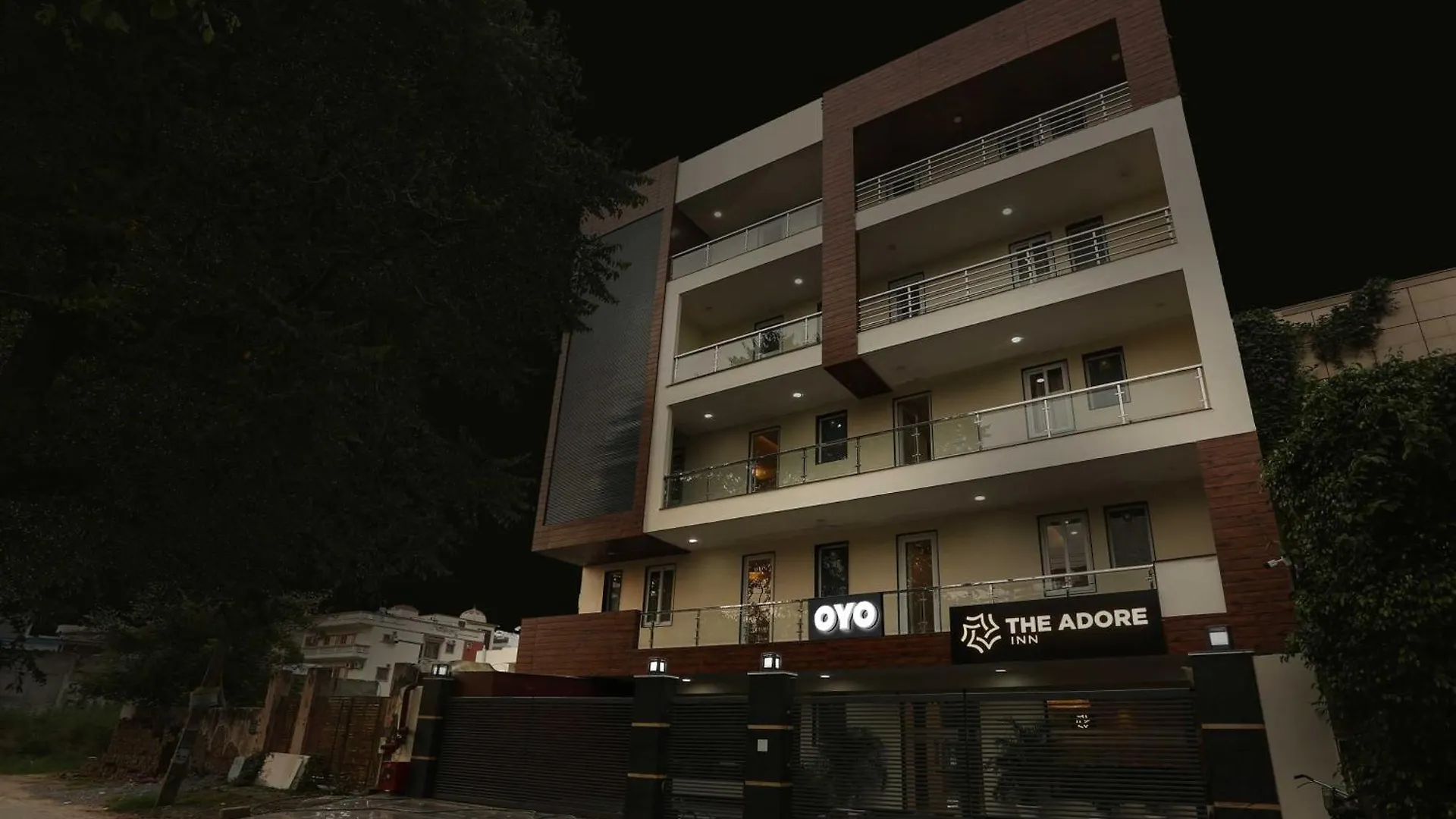 Hotel Townhouse The Adore Inn Gurgaon