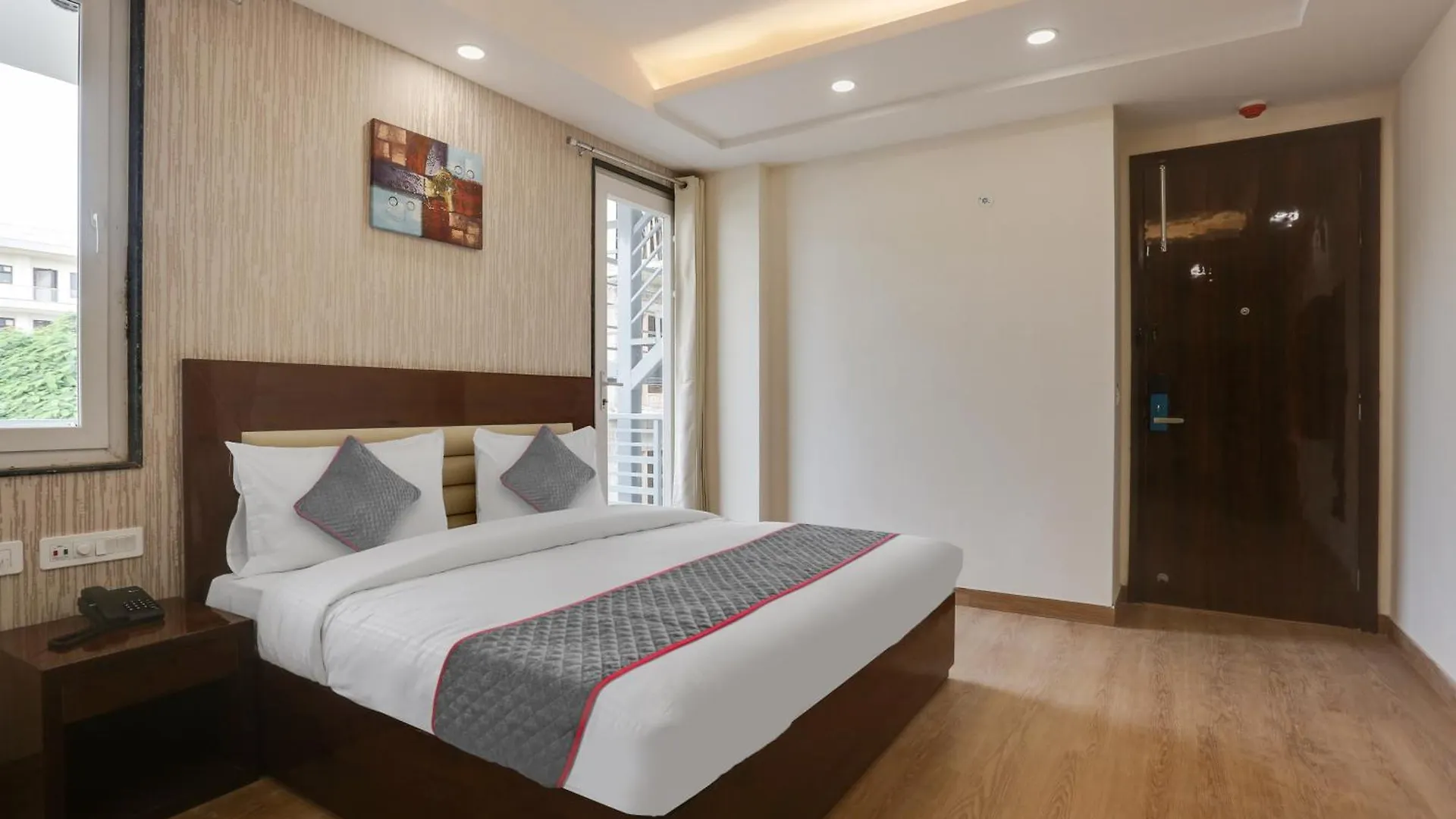 Townhouse The Adore Inn Gurgaon Hotel