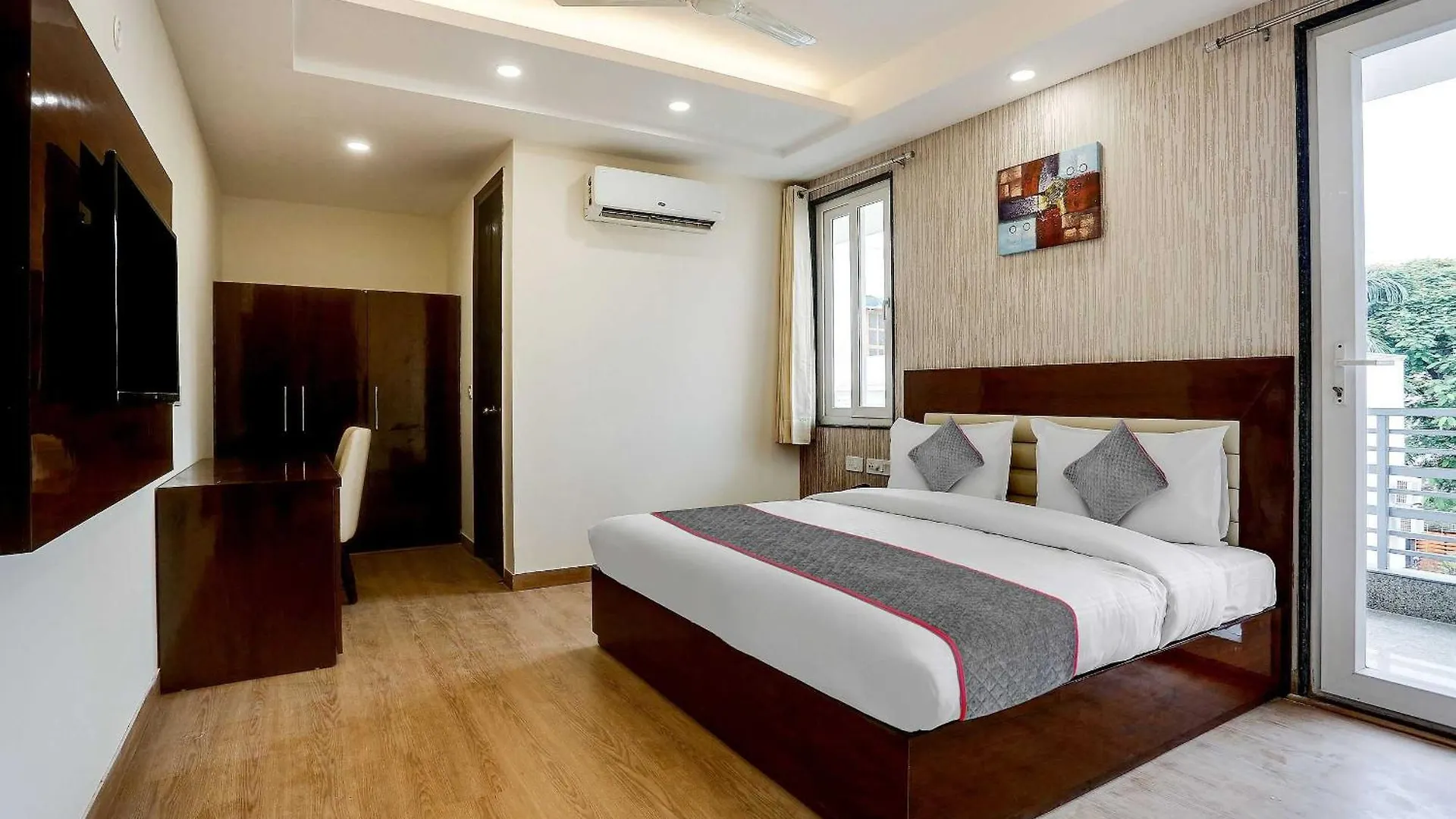 Townhouse The Adore Inn Gurgaon Hotel